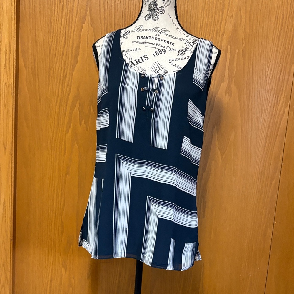 Le Chateau Geo Print Chiffon Scoop Neck Tank